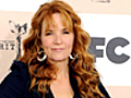 Lea Thompson On Charlie Sheen: &quot;He Was Wacky&quot; When I Worked with Him