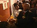 Zimbabwe resumes diamond sales