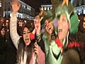 Ambiente de fiesta en las campanadas de la Puerta del Sol