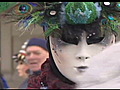 Raw Video: Crowds cheer Venice carnival angel