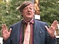 Stephen Fry unveils e-memoirs