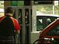 Baja el barril, pero los precios de la gasolina no