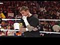 WWE : Monday night RAW : CM Punk komt naar de ring en verteld zijn visie over the Nexus (03/01/2011).