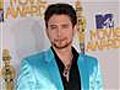 ‘Twilight’ star promises battles in ‘Eclipse’