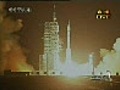 China lanza una misión tripulada