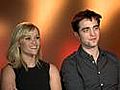 Reese And Robert Fall In Love On &#039;Water For Elephants&#039;