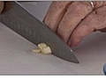 How To Slice Garlic