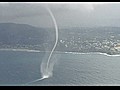 Impresionantes tornados sobre el mar de Australia