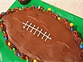 Howdini - How To Make Pull-Apart Football Cupcakes