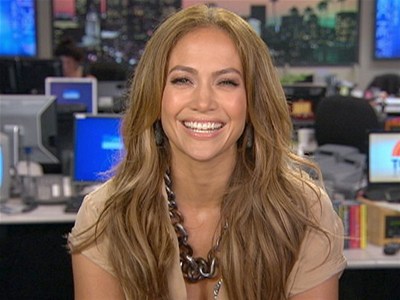 ‘Idol’s’ J-Lo ‘hearts’ radio with big announcement