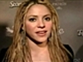 Shakira exibe seus dreadlocks em festa em NY