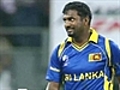 Hobbling Murali leads Sri Lanka to win
