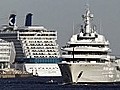 Mega-Yacht 