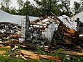 Tornado kills 1 in Kan.,  damages 100s of homes