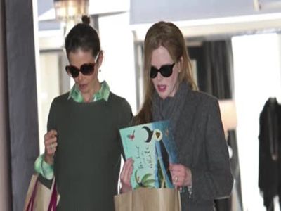Nicole Kidman and Family Shopping in Australia