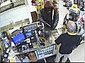 Robber foiled after clerk won’t cooperate