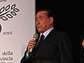 Silvio Berlusconi: Canto meglio di Aznavour