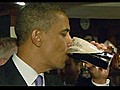 Cheers! Obama samples Irish pint