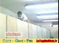 Boa dans les toilettes [caméra caché]
