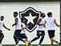 Botafogo espera recuperar jogadores contundidos e treina para o clássico contra o Vasco