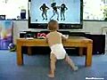 Baby dances to Beyonce / il s&#039;éclate sur Beyonce