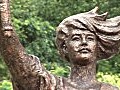 中大學生會：新民主女神像加固　可抵受10號風球