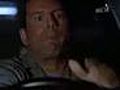 Bruce Willis odbouravá stres pomocí BMW