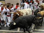 Running of the bulls begins in Pamplona