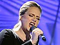 Adele gets emotional on sophomore CD &#039;21&#039;