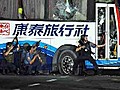 9RAW: Bus siege caught on live television