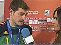 Casillas besa a Sara Carbonero