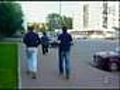 Skinheads ucranianos graban las agresiones a inmigrantes