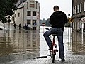 Amateur filmt Neiße-Hochwasser