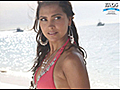 Housefull - Hot Lara Dutta in pink nightie