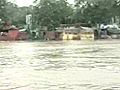 Yamuna crosses danger mark,  flood threat looms