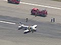 神戸空港で小型機が胴体着陸　操縦士「車輪が出ず」