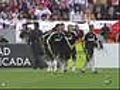 Un Raúl de leyenda lidera la victoria ante el Sevilla