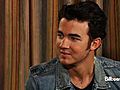 Jonas Brothers Live Q&A #3: Bachelor Nick,  Kevin’s Ring, Paparrazzi