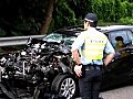 汀角路小巴私家車迎頭相撞8人傷