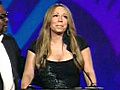 Mariah Carey recibe su premio ebria