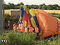 Une montgolfière chute sur une voie...