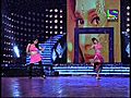 Monica Bedi moves her feet to the song &#039;Ek Do Teen&#039; - Jhalak Dikhhla Jaa - Episode 3