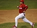 Hugo Chávez juega al béisbol en Caracas