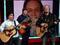 Hall & Oates Pay Tribute to Alan Colmes