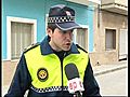 Policías evitan que un hombre queme a su mujer