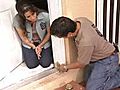 Cómo arreglar el marco de una puerta