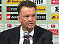 Louis van Gaal und Michael Frontzeck vor der Presse