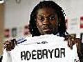 Adebayor,  presentado como jugador del Real Madrid