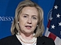 Clinton vows support for quake-hit Japan