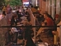 iPhone 4 fans camp out at Boylston store